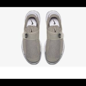 Stock dart grey